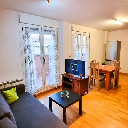 El Alce Del Pilar Comotucasa アパート ウエスカ